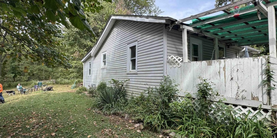 49 Walnut Heights, Bedford, Indiana 47421,MLS,202538325