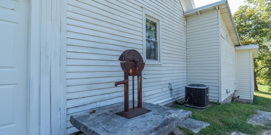 7530 S Strain Ridge Road, Bloomington, Indiana 47401,MLS,202538337