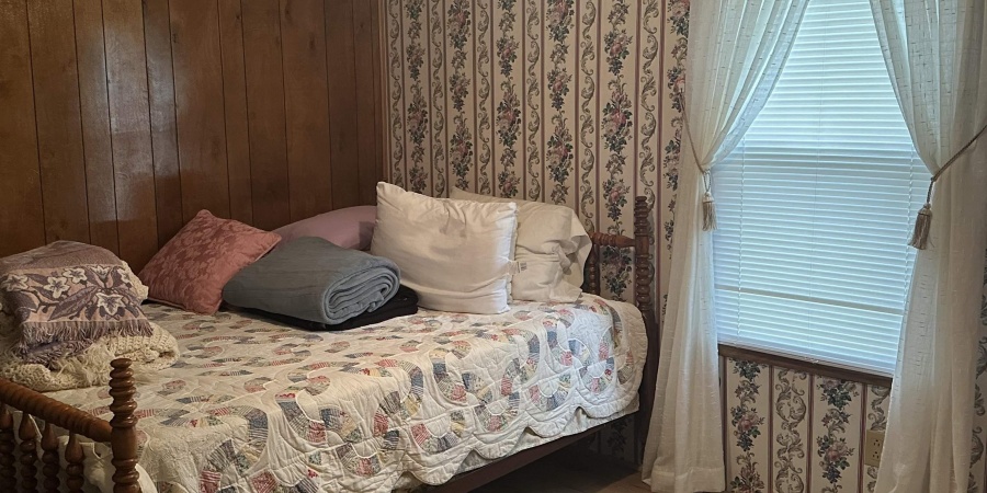 914 Orchard Street, Mitchell, Indiana 47446,MLS,202538398