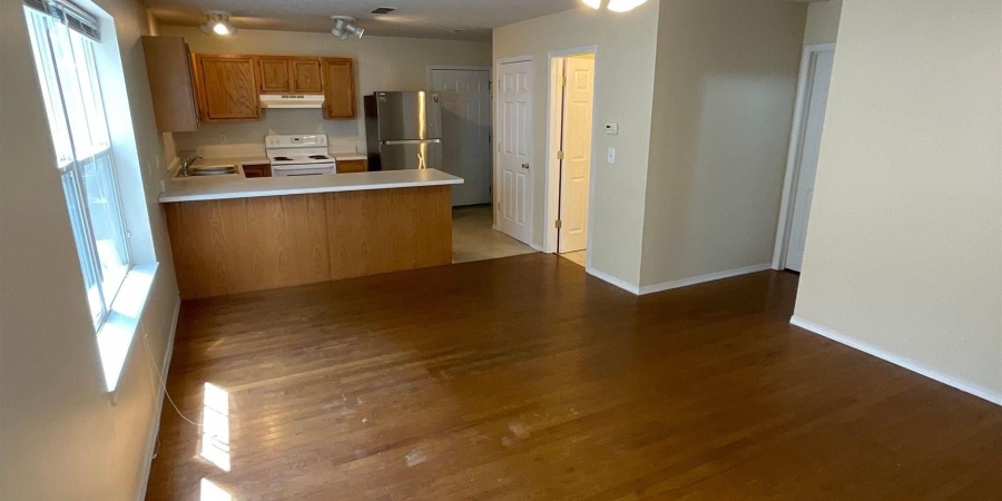 314, 316, 318, 320 E 10Th Street, Bloomington, Indiana 47408-3408,MLS,202538530