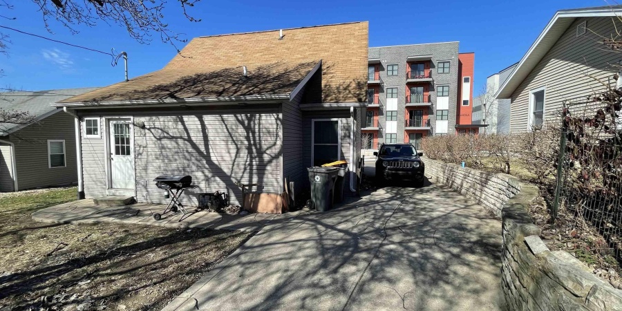 302 & 304 E 17Th Street, Bloomington, Indiana 47408-1812,MLS,202538542