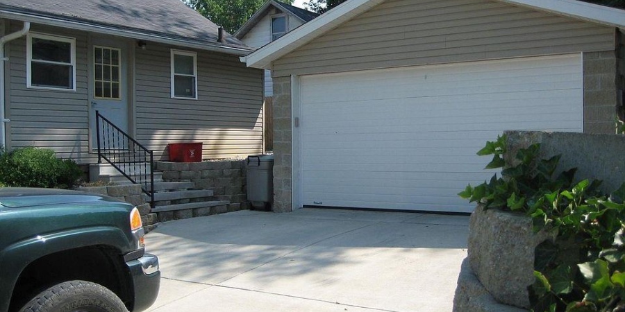 302 & 304 E 17Th Street, Bloomington, Indiana 47408-1812,MLS,202538542