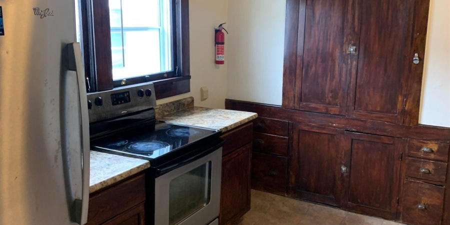 424 E Cottage Grove Avenue, Bloomington, Indiana 47408-3609,MLS,202538690