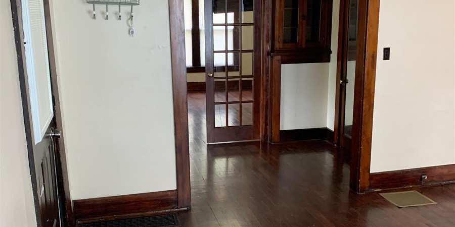 424 E Cottage Grove Avenue, Bloomington, Indiana 47408-3609,MLS,202538690