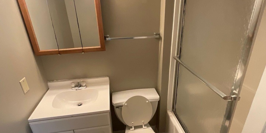 422 E Cottage Grove Avenue, Bloomington, Indiana 47408-3609,MLS,202538703