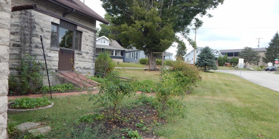 2028 Washington Ave, Bedford, Indiana 47421,MLS,202538877