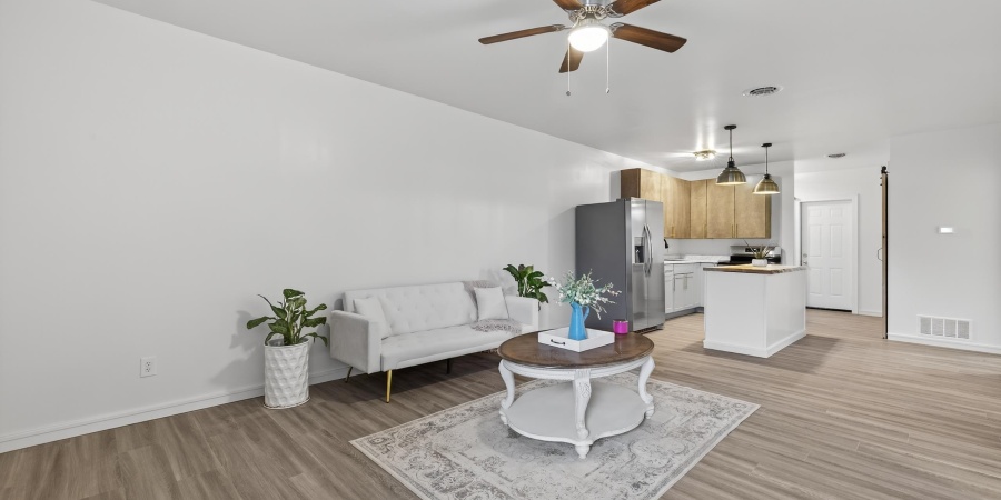 607 W Warren St - Unit B, Mitchell, Indiana 47446,MLS,202538935