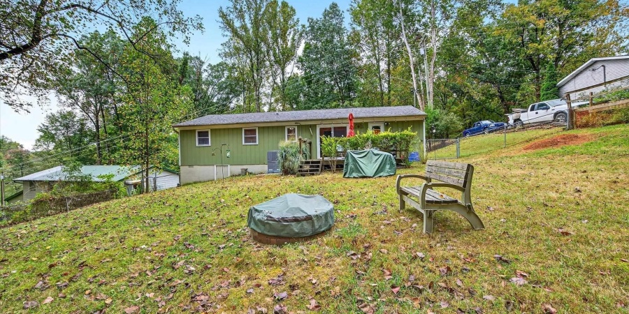 7811 E Southshore Drive, Unionville, Indiana 47468-9794,MLS,202539031