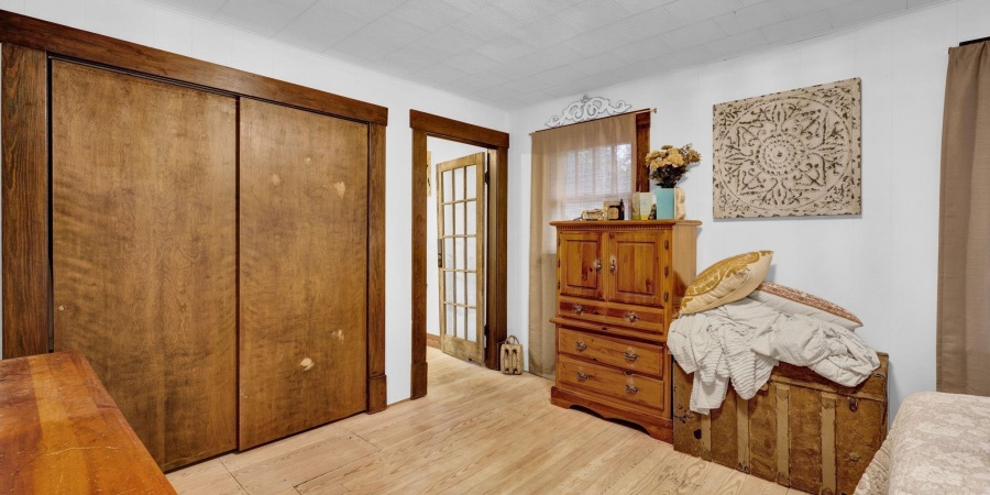 1125 Dixie Highway, Mitchell, Indiana 47446,MLS,202539096