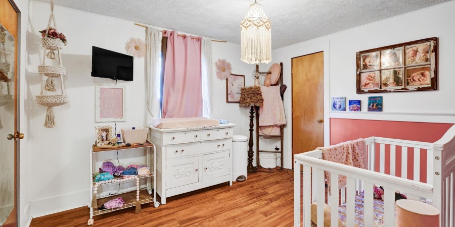 1125 Dixie Highway, Mitchell, Indiana 47446,MLS,202539096