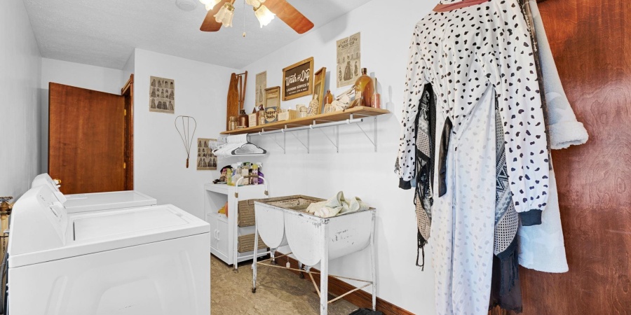 1125 Dixie Highway, Mitchell, Indiana 47446,MLS,202539096