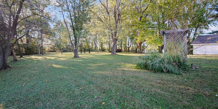 1125 Dixie Highway, Mitchell, Indiana 47446,MLS,202539096