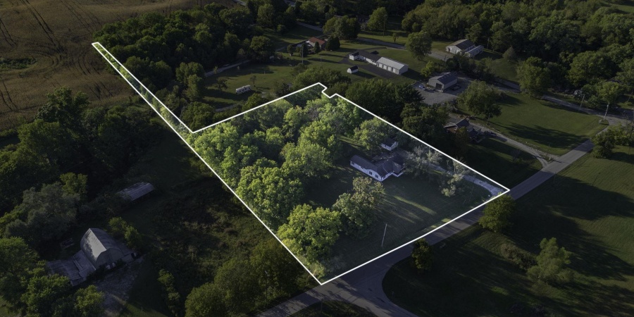 1125 Dixie Highway, Mitchell, Indiana 47446,MLS,202539096