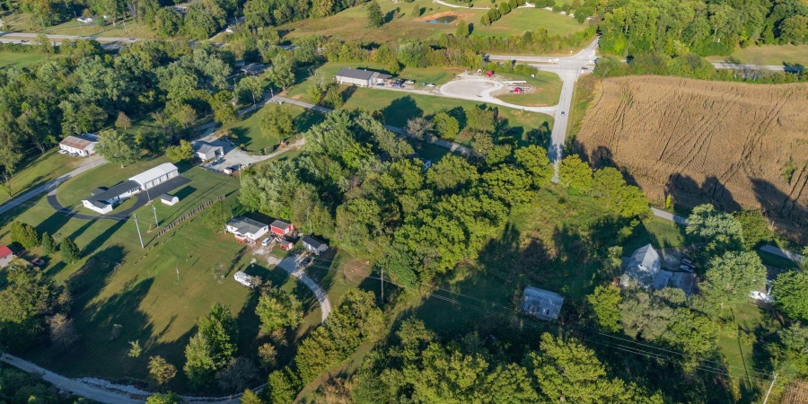 1125 Dixie Highway, Mitchell, Indiana 47446,MLS,202539096