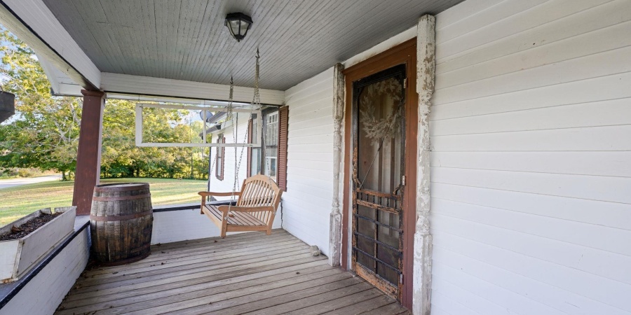 1125 Dixie Highway, Mitchell, Indiana 47446,MLS,202539096