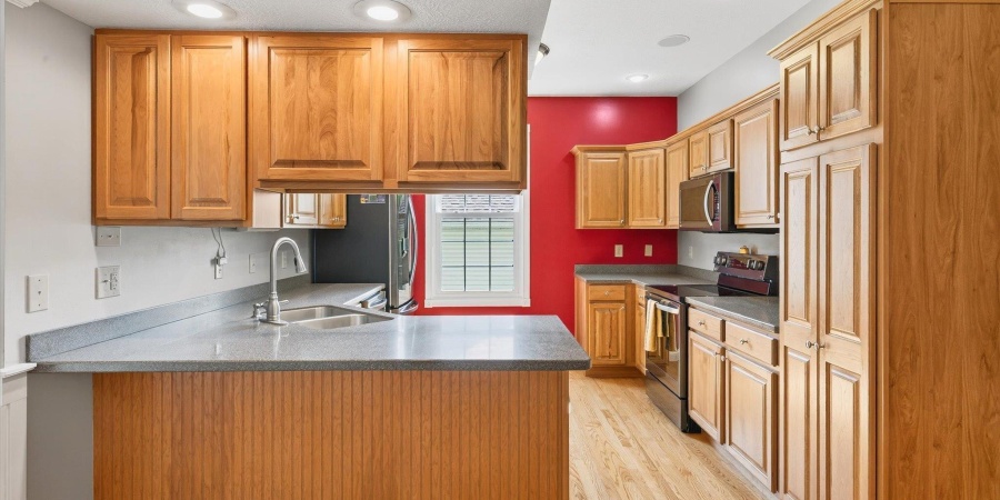 933 S Fenbrook Court, Bloomington, Indiana 47401,MLS,202539130