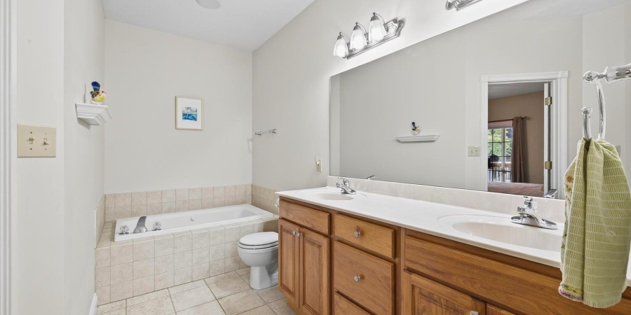 933 S Fenbrook Court, Bloomington, Indiana 47401,MLS,202539130