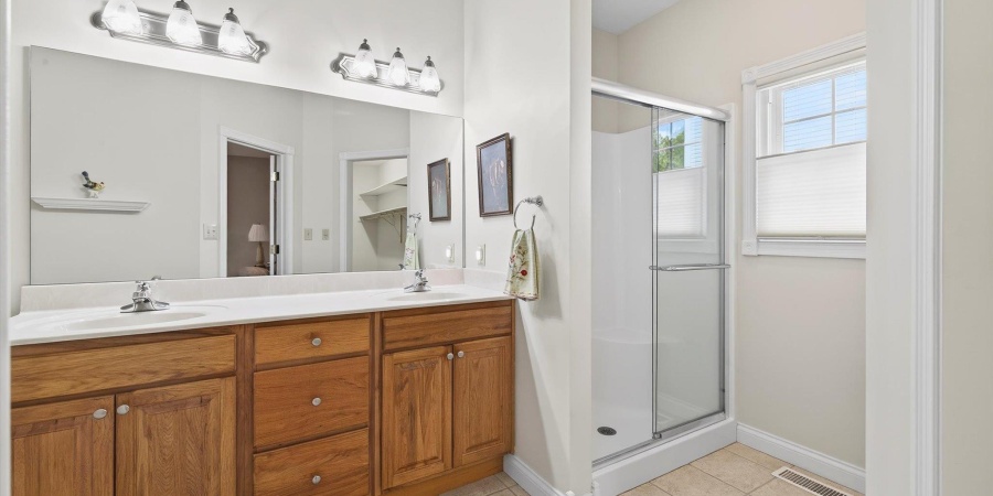 933 S Fenbrook Court, Bloomington, Indiana 47401,MLS,202539130