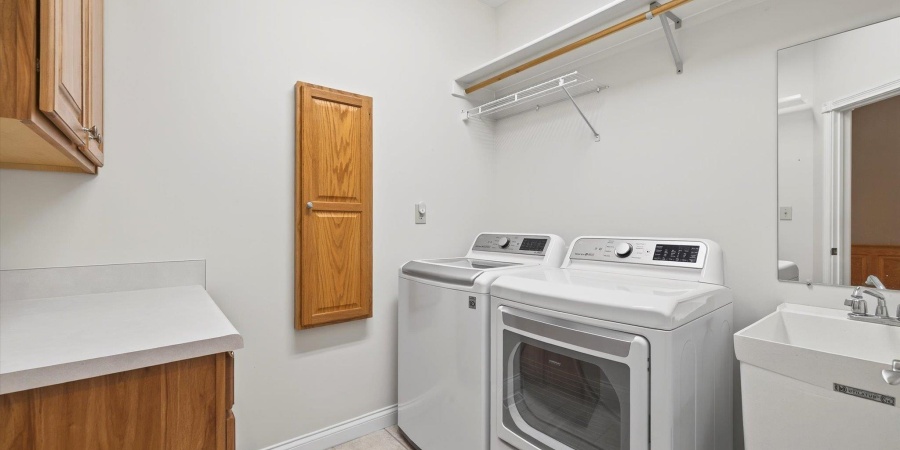 933 S Fenbrook Court, Bloomington, Indiana 47401,MLS,202539130