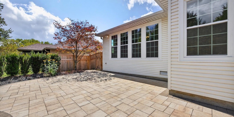 933 S Fenbrook Court, Bloomington, Indiana 47401,MLS,202539130