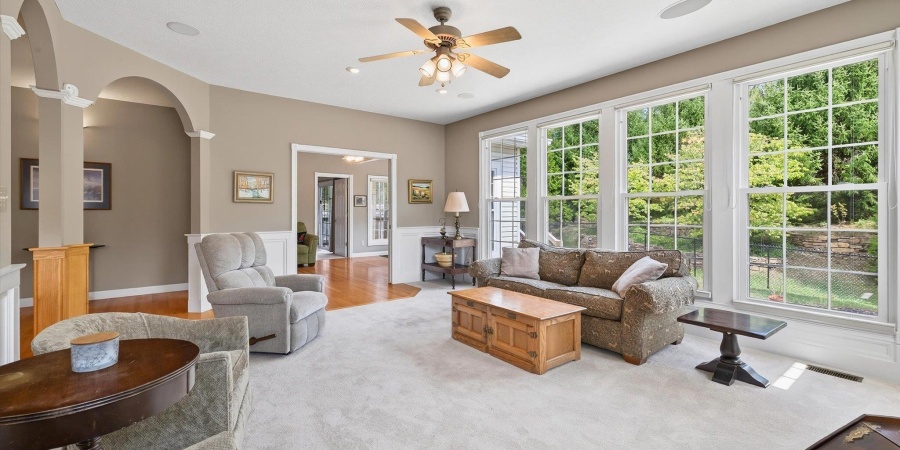 933 S Fenbrook Court, Bloomington, Indiana 47401,MLS,202539130