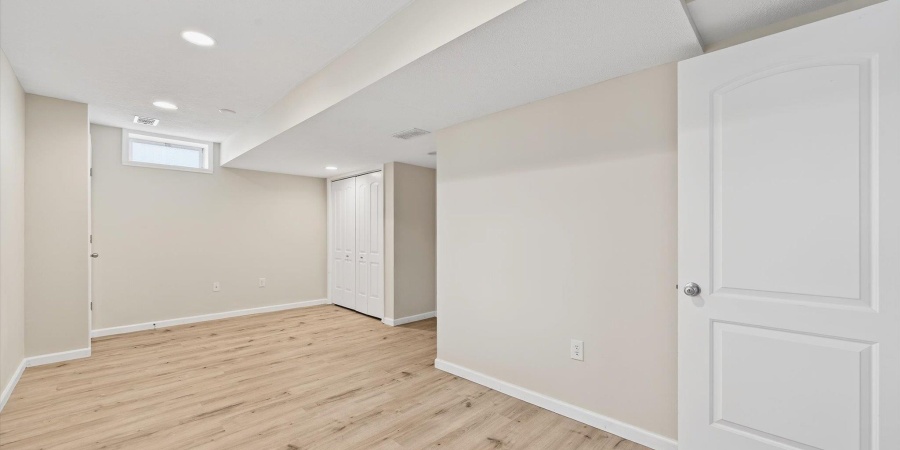 1210 S Park Avenue, Bloomington, Indiana 47401-6008,MLS,202539167