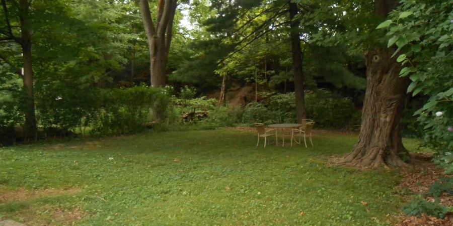 215 E 12th Street, Bloomington, Indiana 47408,MLS,202539236