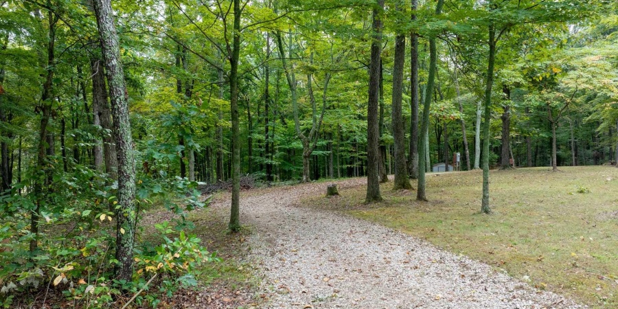 9045 E Pine Road, Bloomfield, Indiana 47424,MLS,202539317