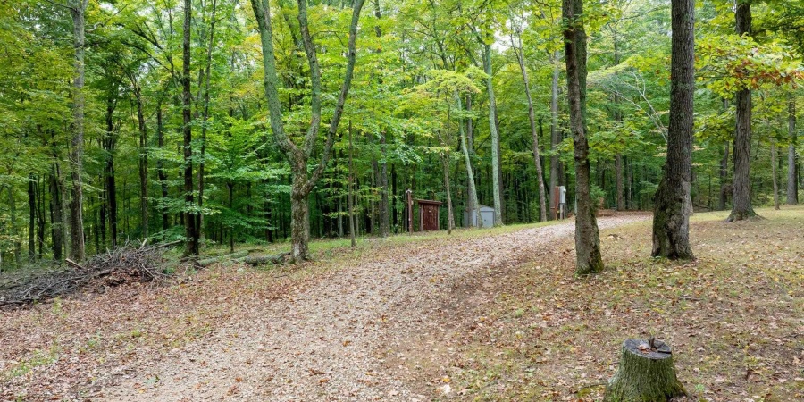 9045 E Pine Road, Bloomfield, Indiana 47424,MLS,202539317