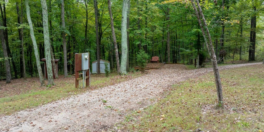 9045 E Pine Road, Bloomfield, Indiana 47424,MLS,202539317