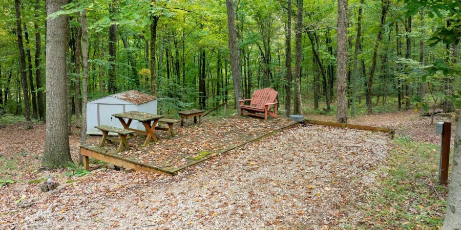 9045 E Pine Road, Bloomfield, Indiana 47424,MLS,202539317