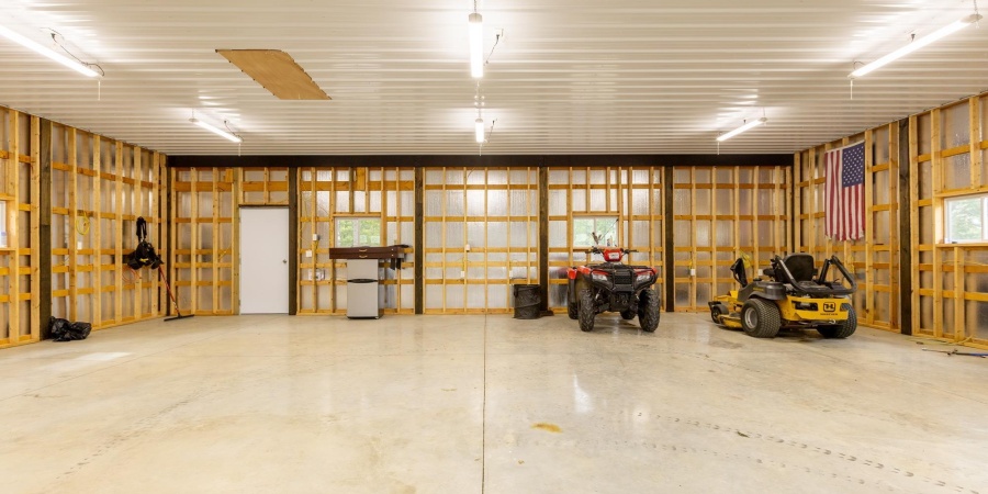 9045 E Pine Road, Bloomfield, Indiana 47424,MLS,202539317