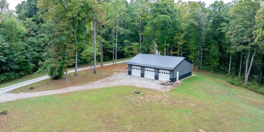 9045 E Pine Road, Bloomfield, Indiana 47424,MLS,202539317