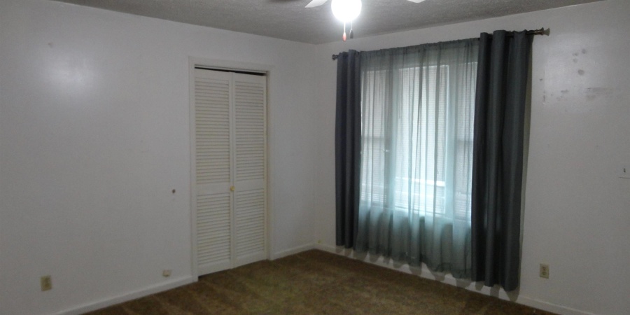 300 & 302 Yockey Estates, Mitchell, Indiana 47446,MLS,202539571