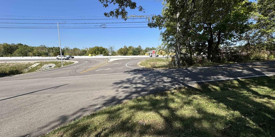 1015 W Gourley Pike, Bloomington, Indiana 47404,MLS,202539592