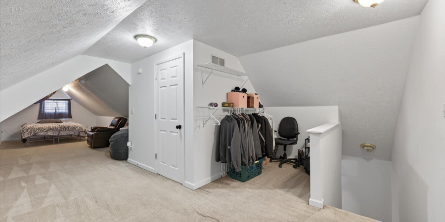 1232 E Marigold Drive, Bloomington, Indiana 47401,MLS,202539658