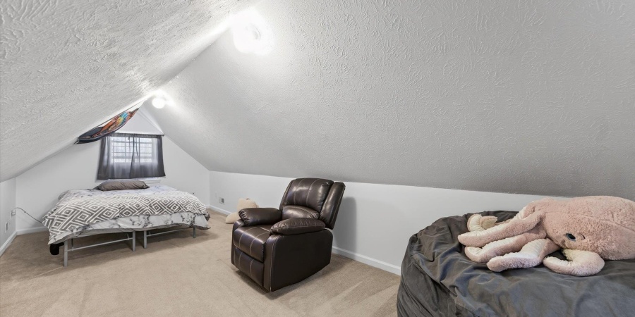 1232 E Marigold Drive, Bloomington, Indiana 47401,MLS,202539658