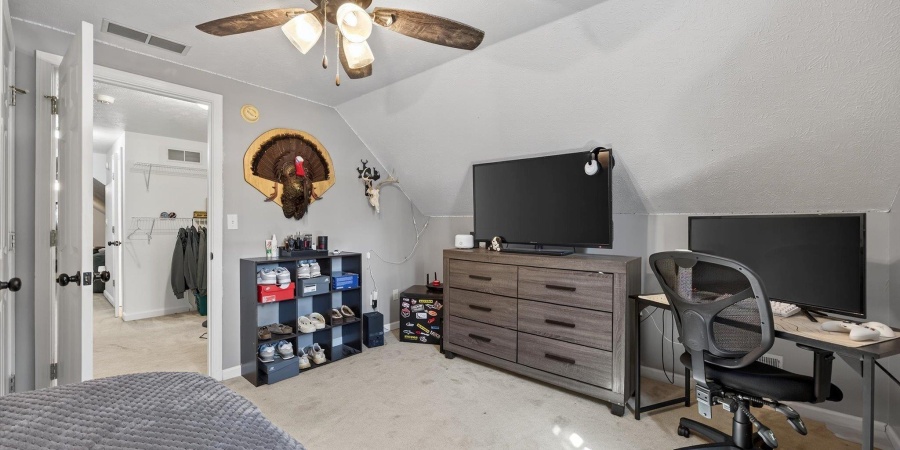 1232 E Marigold Drive, Bloomington, Indiana 47401,MLS,202539658