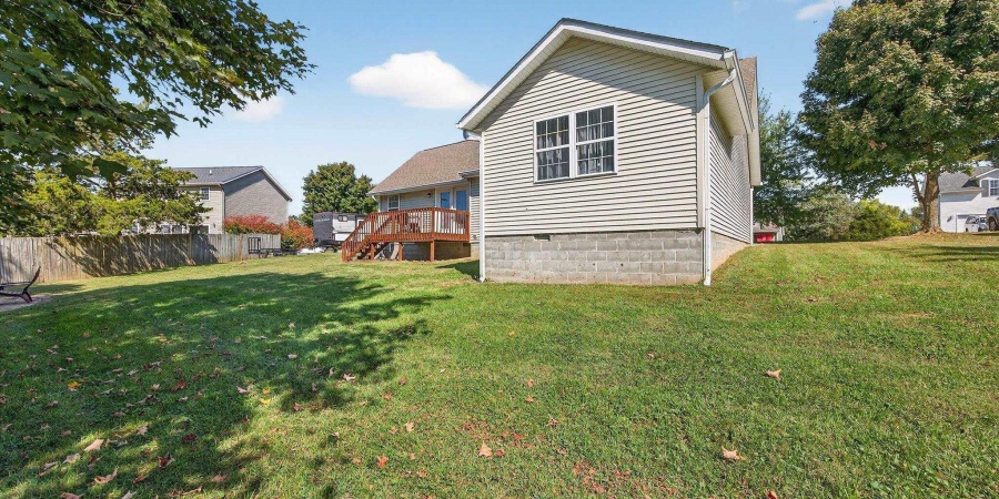 1232 E Marigold Drive, Bloomington, Indiana 47401,MLS,202539658