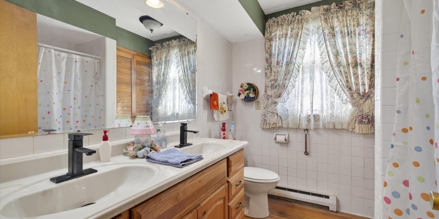 430 W Spring Street, Bloomfield, Indiana 47424-1110,MLS,202539687