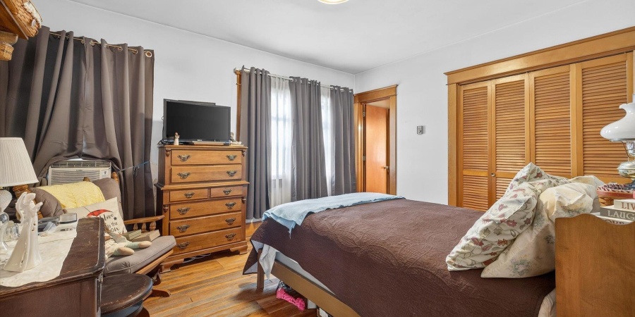 430 W Spring Street, Bloomfield, Indiana 47424-1110,MLS,202539687