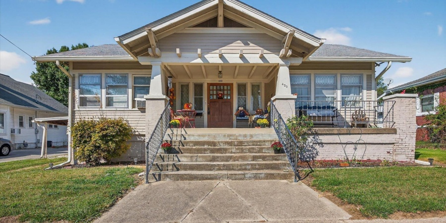 430 W Spring Street, Bloomfield, Indiana 47424-1110,MLS,202539687