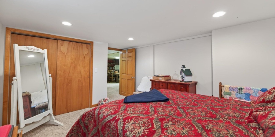 430 W Spring Street, Bloomfield, Indiana 47424-1110,MLS,202539687