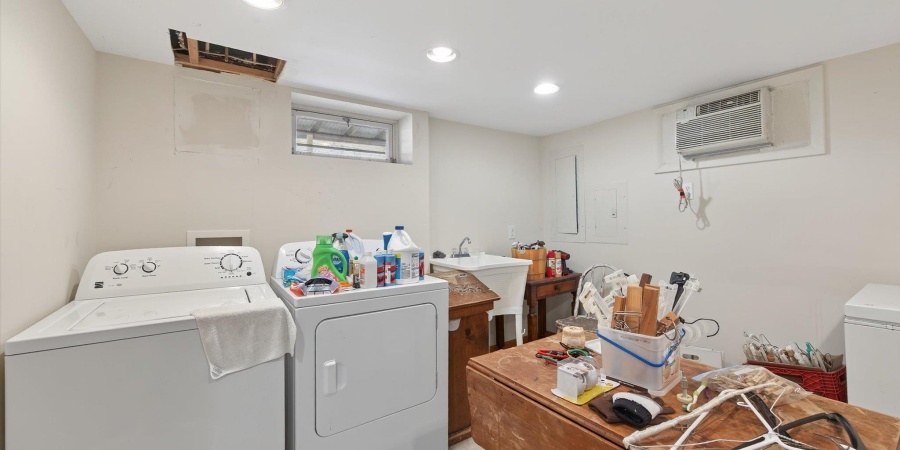 430 W Spring Street, Bloomfield, Indiana 47424-1110,MLS,202539687