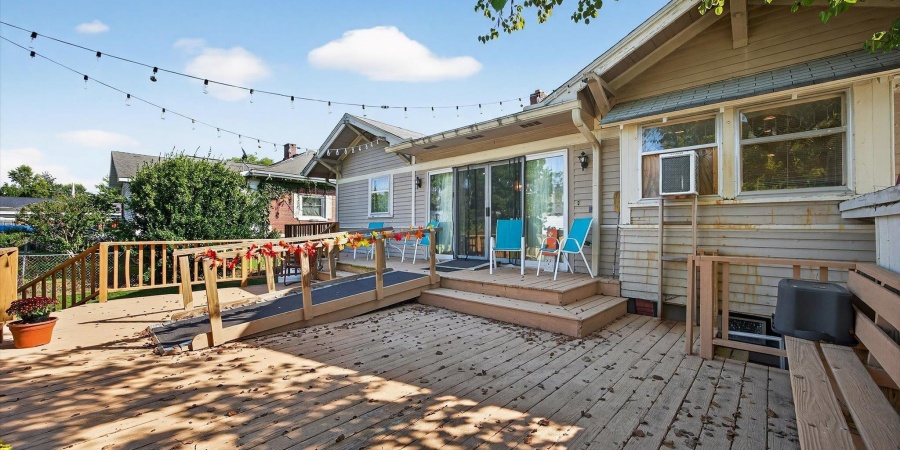 430 W Spring Street, Bloomfield, Indiana 47424-1110,MLS,202539687