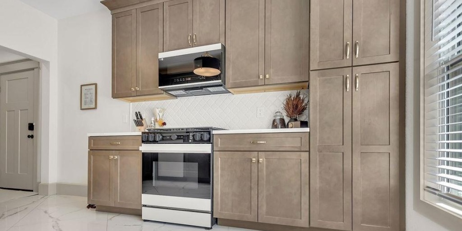 1122 S Fess Avenue, Bloomington, Indiana 47401,MLS,202539751