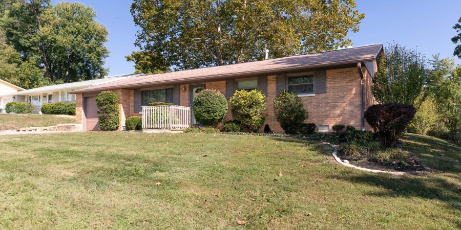 2845 S Brookside Drive, Bloomington, Indiana 47401-7305,MLS,202539757