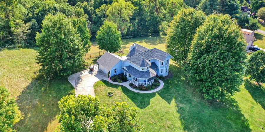 2025 Deer Lake Drive, Martinsville, Indiana 46151,MLS,202539944