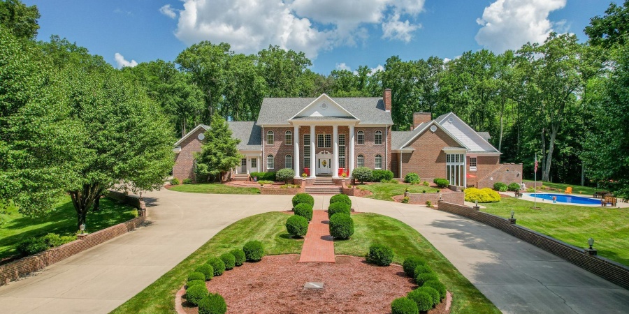 157 The Woods, Bedford, Indiana 47421,MLS,202539971