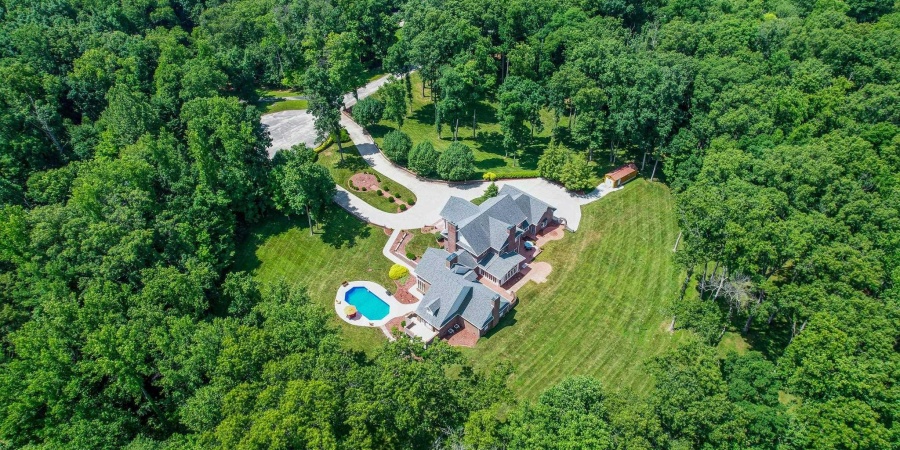 157 The Woods, Bedford, Indiana 47421,MLS,202539971